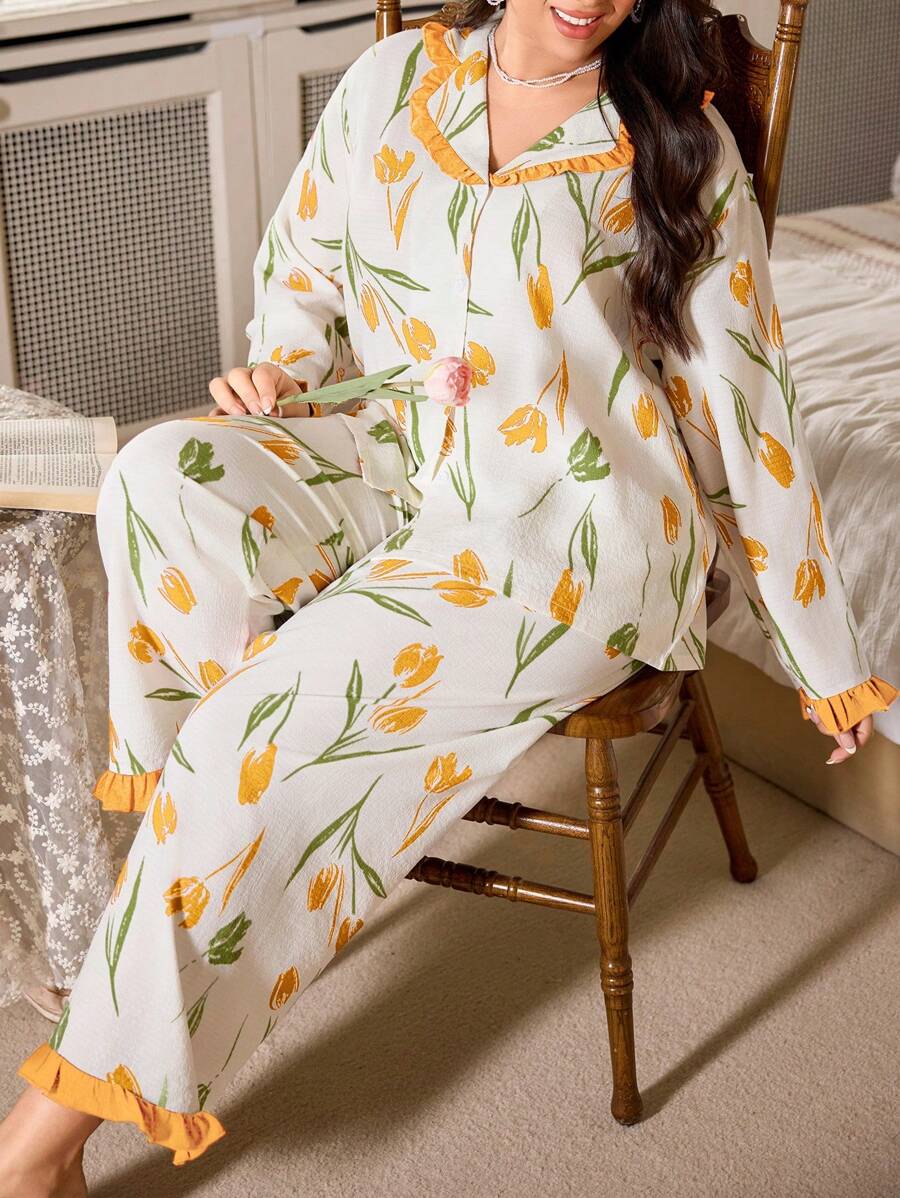 CottageSlumber Conjunto de pijama de talla grande con estampado floral y cuello con volantes en color contrastante