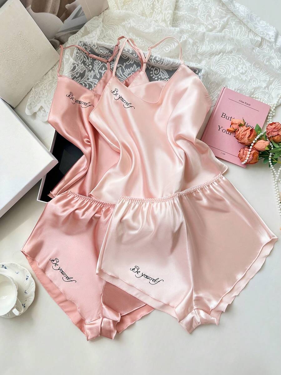 SilkySpell Set de 2 piezas de pijama de mujer con camiseta de tirantes ajustables y pantalones cortos, con diseño estampado de letras y bloques de color