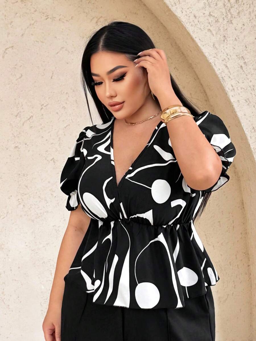 SHEIN SXY Plus Size Women's Spring And Summer Sexy Black And White Abstract Print Waist Short Sleeve Shirt, Suitable For Everyday Wear, Festival, Date Night, Birthday, Bachelorette Party Outfit, Wedding, Elegant, Casual, Shopping, Streetwear, Going Out, Easy To Match&Looks Slim, Accent Your Body, Flatter The Figure