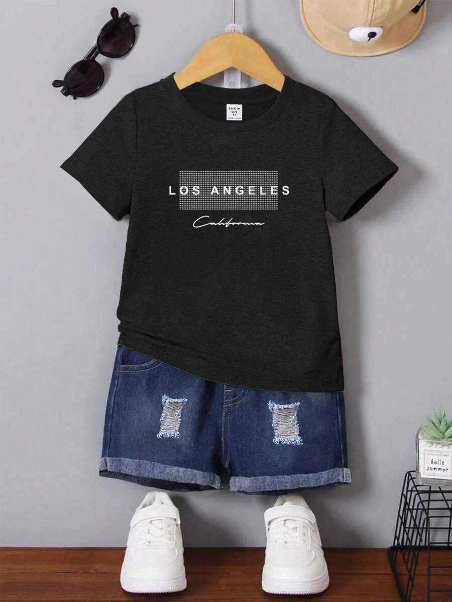 Set de tricou cu mânecă scurtă și pantaloni scurți din denim pentru copii mici