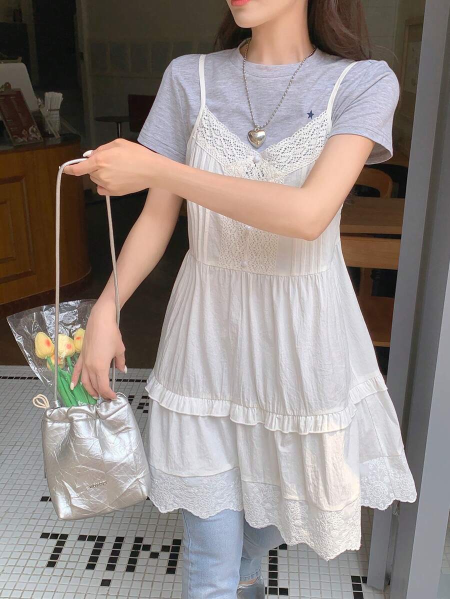 DAZY Top canottiera da donna con balza in pizzo a contrasto, top babydoll estivo alla moda senza maniche