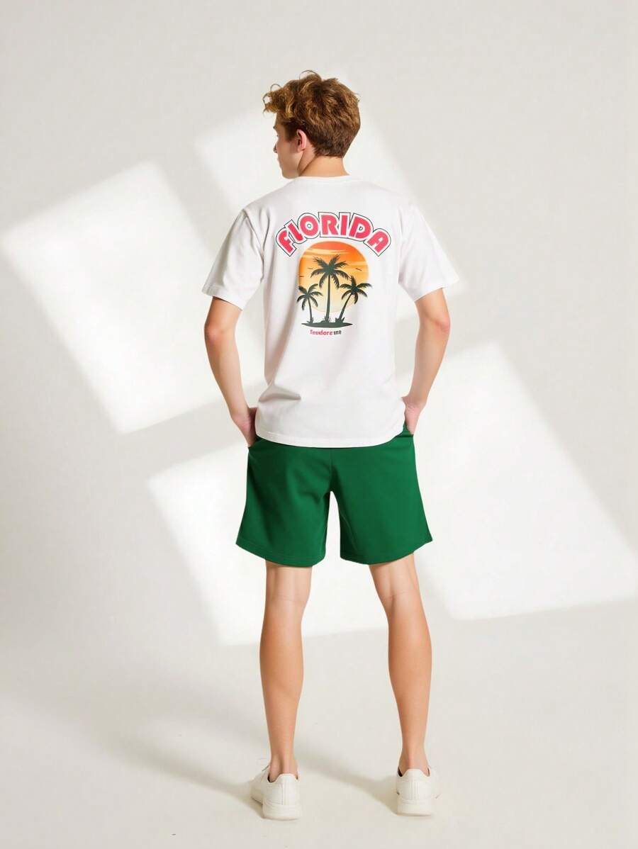 Set 2 piese tricou și pantaloni scurți cu imprimeu de palmieri pentru băieți preadolescenti