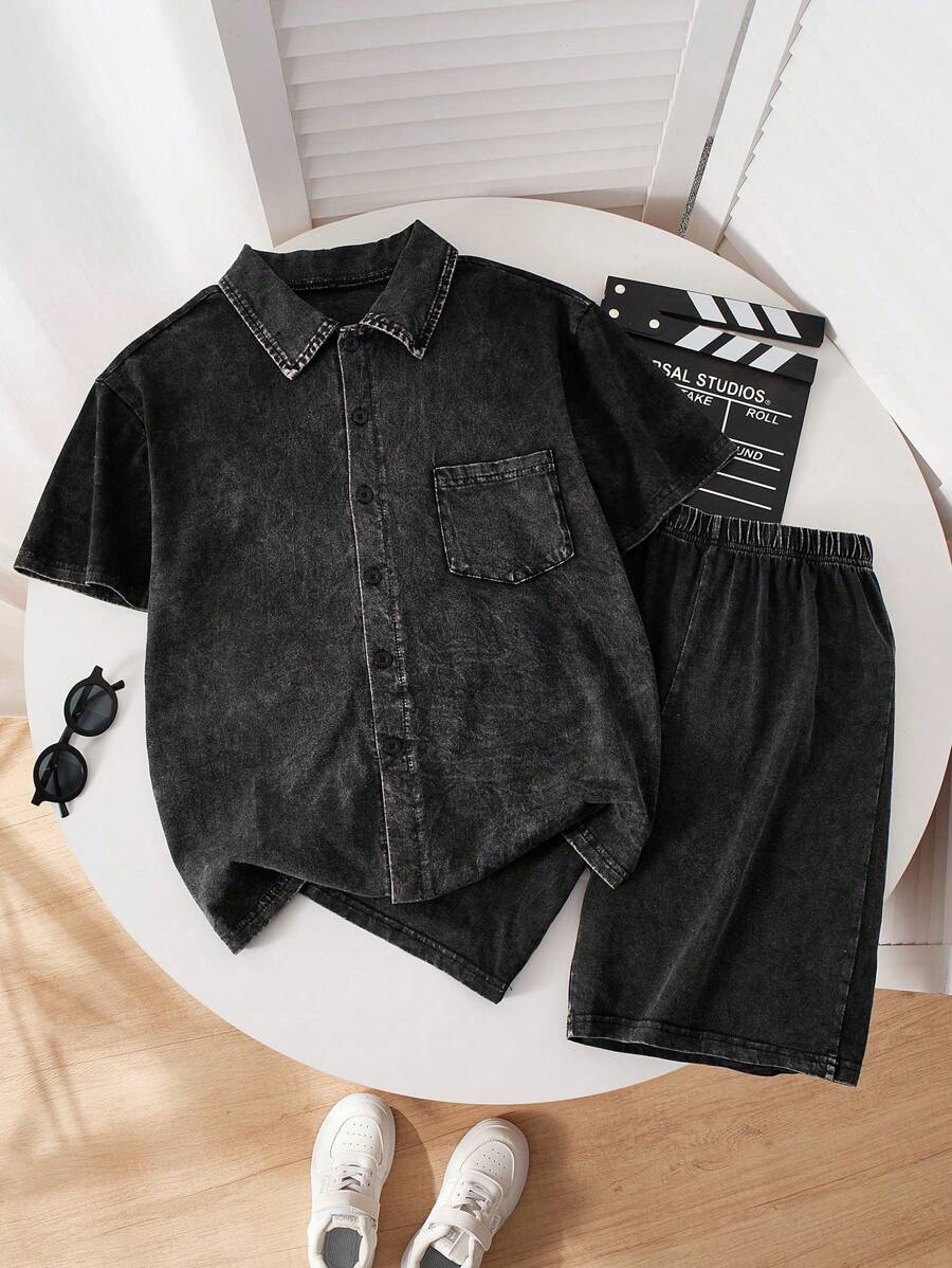 Set di camicia con bottoni e pantaloncini in tessuto vintage lavato per teenager e giovani uomini, outfit casual e ampio per uso quotidiano e attività all'aperto