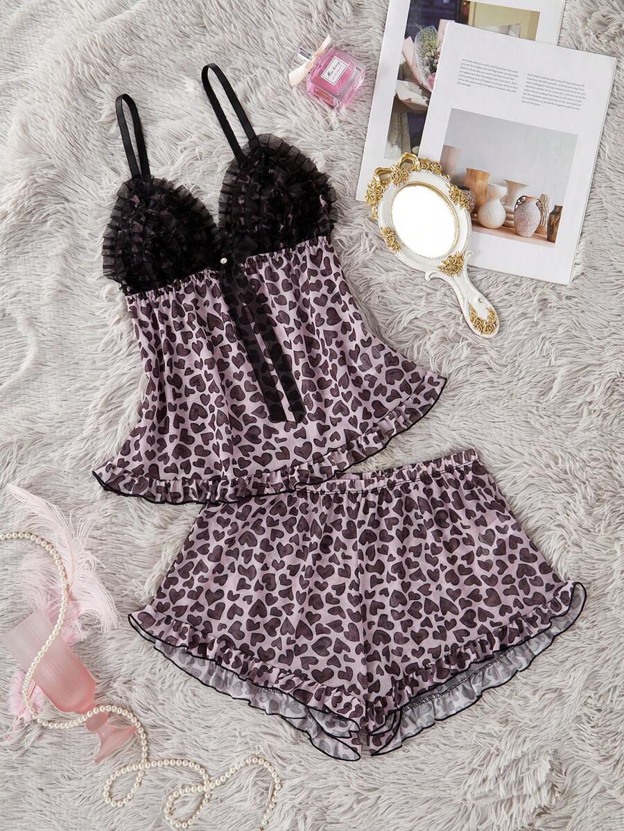 SHEIN Set de 2 piezas Pijama corto de camiseta de cuello en V con estampado de corazón y decoración floral 3D, de malla