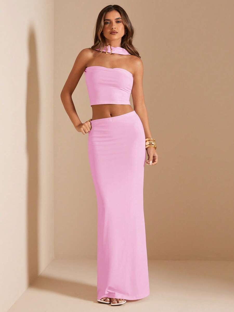 SHEIN BAE Conjunto de 2 piezas para mujer con top camisero negro sexy de cuello halter y espalda abierta, y falda de sirena de cintura baja con bajo maxi, conjunto negro, ropa de resort, conjunto de punto con espalda descubierta