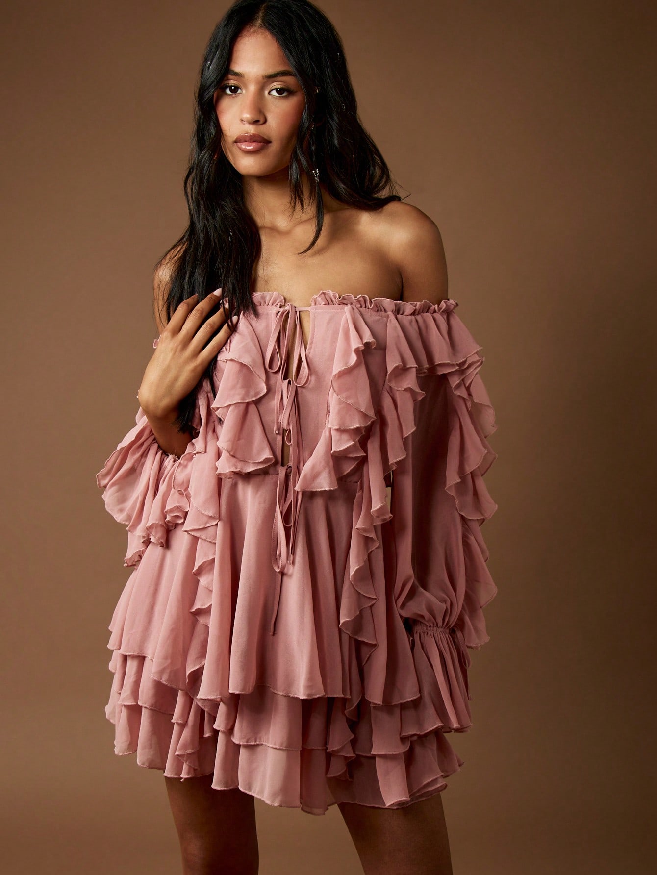 MISSGUIDED シフォンフリルオフショルダーミニドレス｜MISSGUIDED