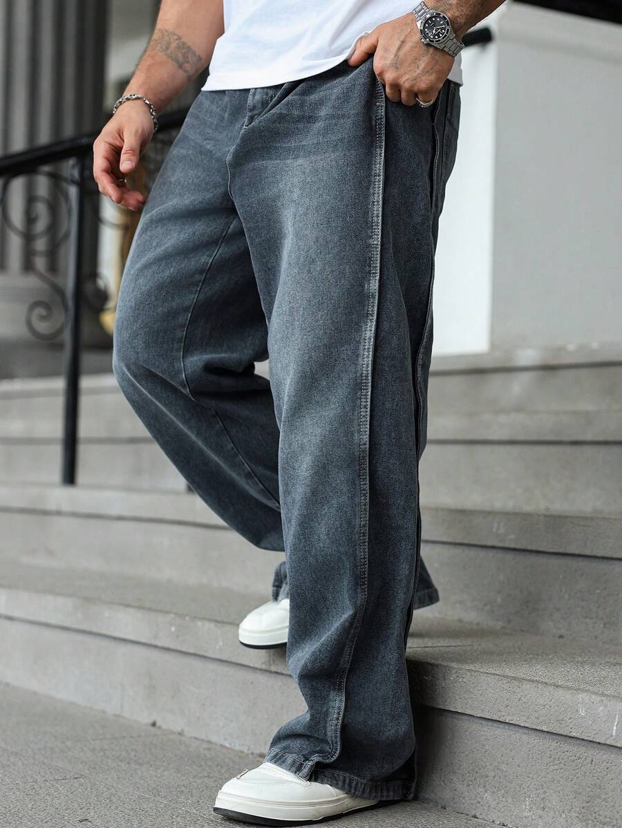 Manfinity Hypemode Men's Plus Size Denim Jeans Casual Modern Fit Grey Wash Long Leg Zipper Fly Loose Wide Leg Denim Pants For Everyday Wear