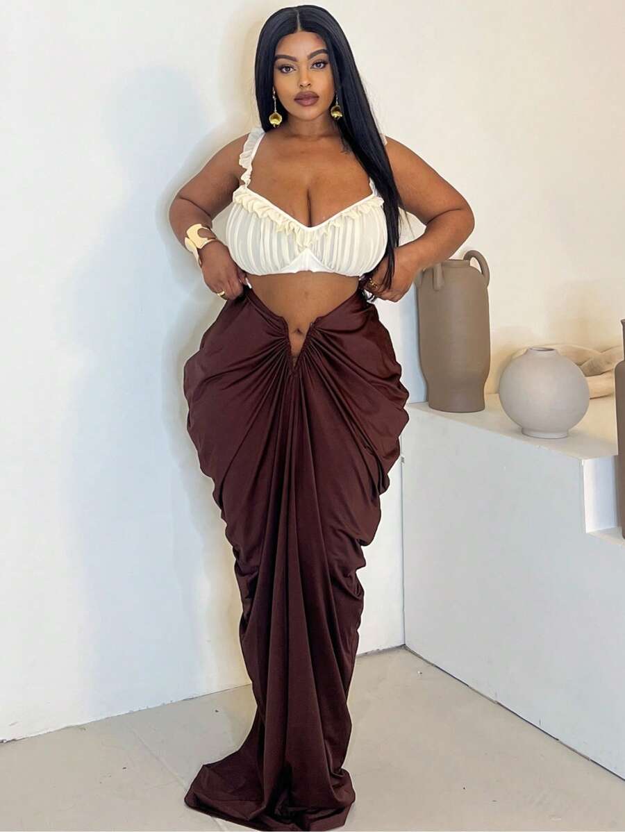 SHEIN PETITE Plus Size Women Solid Color V-Waistband Pleated Skirt
