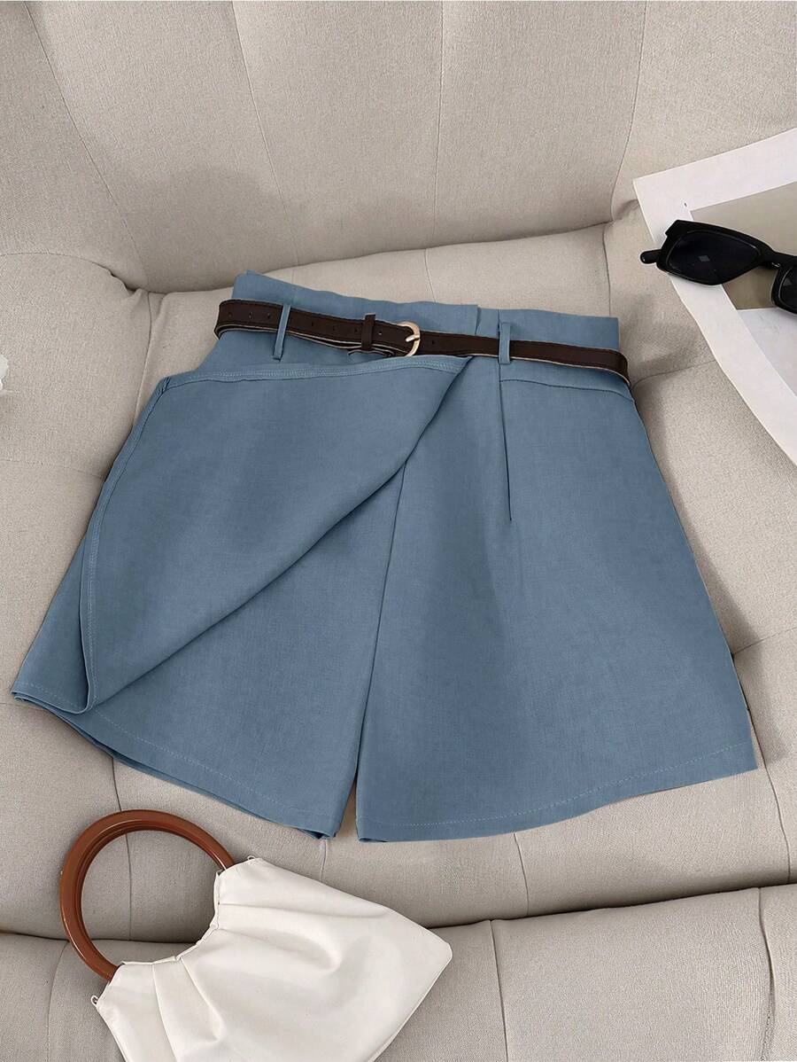 Calvaya Plus Size Women Solid Color Elegant Belt Decorated Shorts, Elegant For Commuting, Outgoing, Summer, Office, Party, Casual Wear Women Summer Clothing Women Plus Clothing Shorts Women Short Sets Women Short Set Women Summer Sets