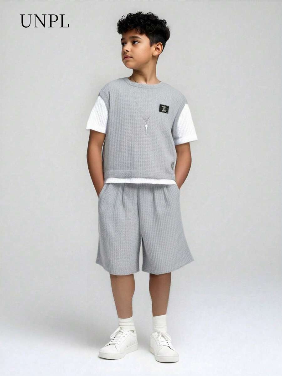 SHEIN Ragazzo Tween toppa con lettera Maglietta 2 in 1 & Shorts