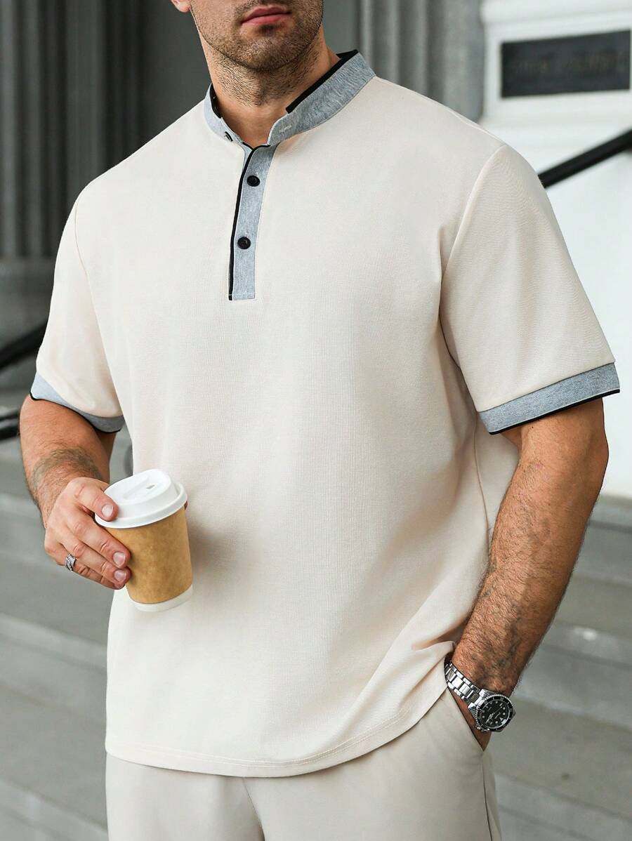 Manfinity Homme Camisa tipo polo Streetrush Manfinity de talla grande para hombre, en color negro y blanco clásico, estilo universitario de manga corta, con estampado de posicionamiento "BRAVE" en el pecho, estilo holgado de hombros anchos, en , regalo para novio, casual deportiva para uso diario, vuelta al colegio y vacaciones, primera opción como regalo para novio y esposo, conjunto para parejas