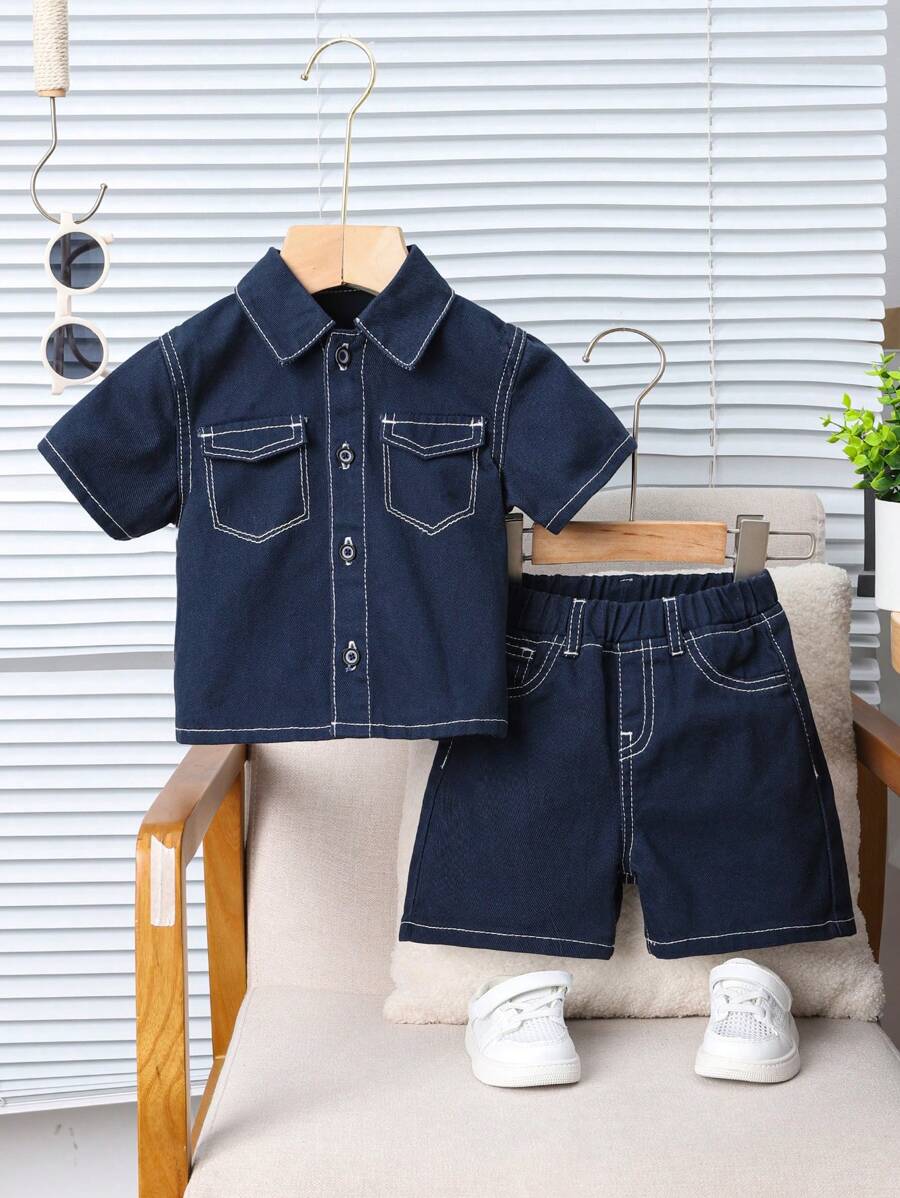 SHEIN 2 pièces/set Chemise en jean à manches courtes et bermuda en jean ample à taille élastique pour bébés garçons. Tenue décontractée et mignonne en coton bleu marine pour enfants, portée au quotidien au printemps/été, pour la plage ou la rue.