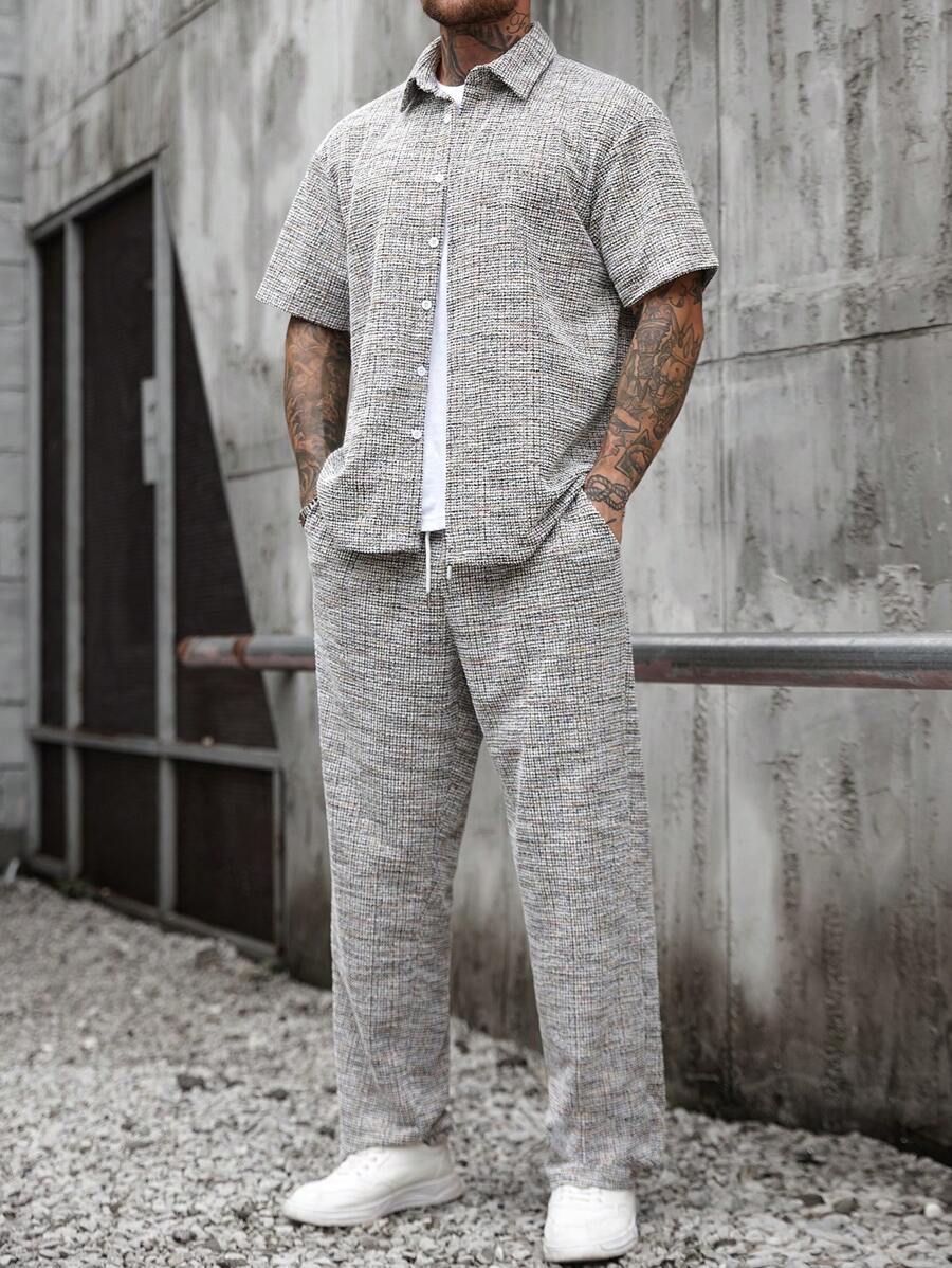 Manfinity LEGND Men's Solid Color Button-Front Short Sleeve Shirt And Pocket Pants Casual Suit Casual Two Pieces Set Men Streetwear, Travel, Daily Wear Outfits Husband And Boyfriend Gifts For Friends