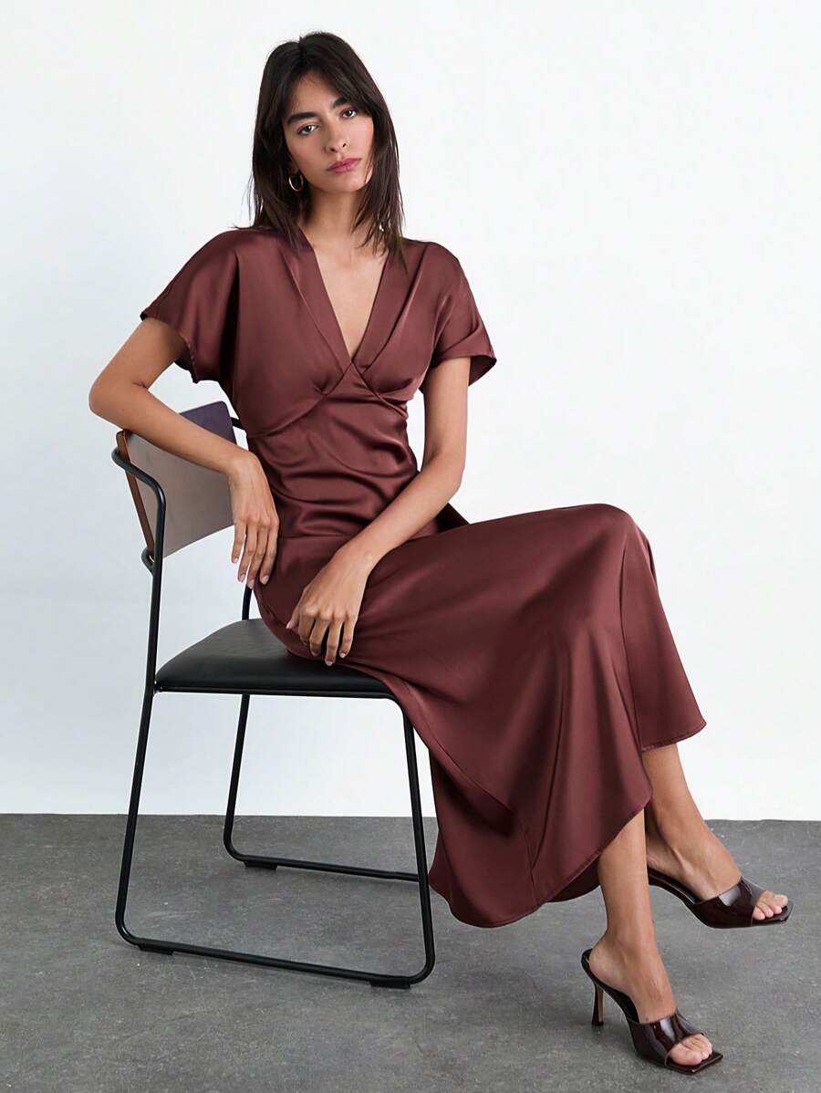 Maija Women Simple Solid V-Neck Short Sleeve Long Dress Brown Dress Women Satin Midi Dress Brown Midi Dress,Modest Dresses For Women,Fall Women Clothes
