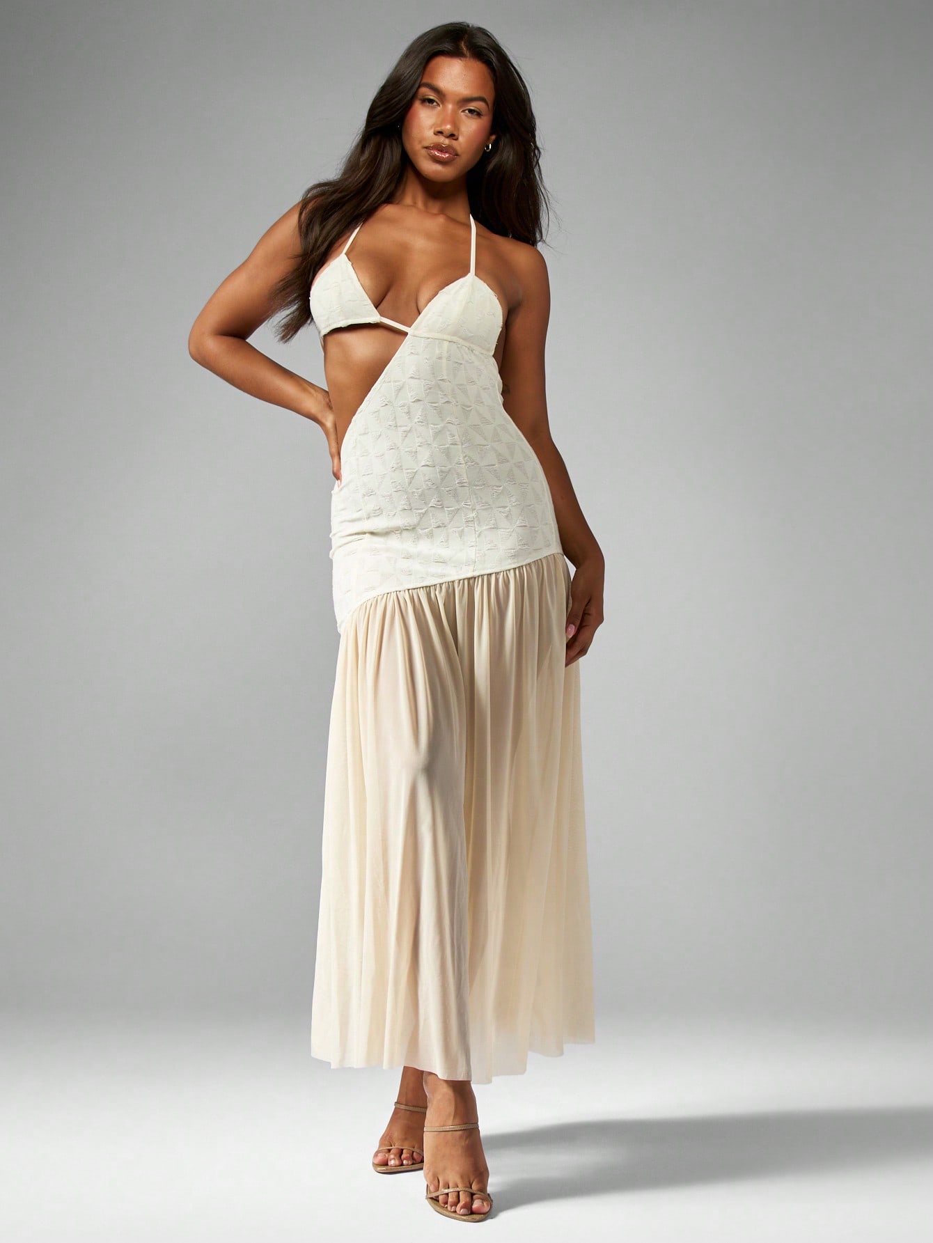 【関税＆送料込み】ChloAC Abito Maxi Con Dettagli Cut-Out Crochet Halter Cutout Open Back Maxi Dress | Express