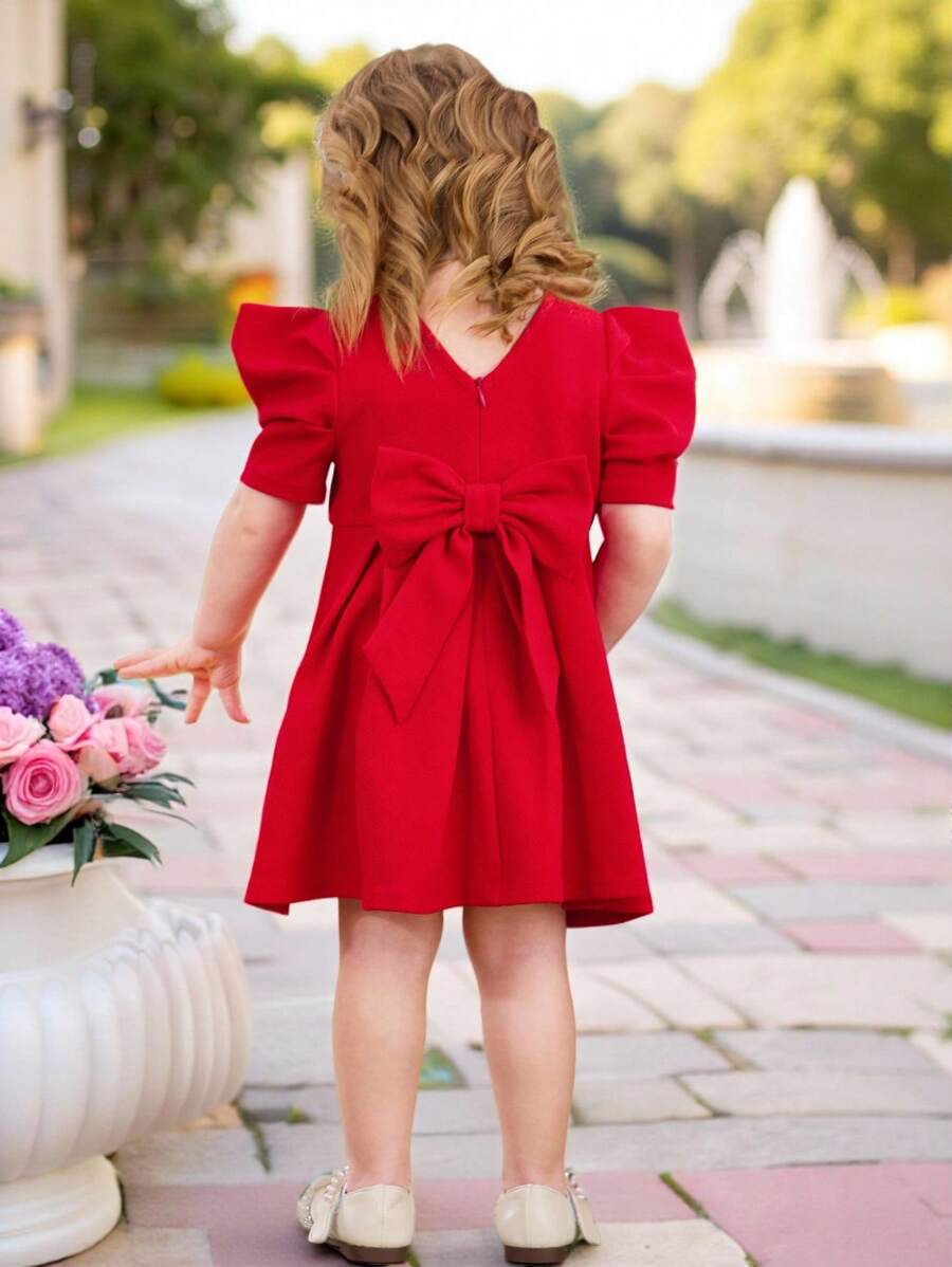 SHEIN Vestido de punto ajustado de manga gigot y cuello redondo de color liso para bebé niña