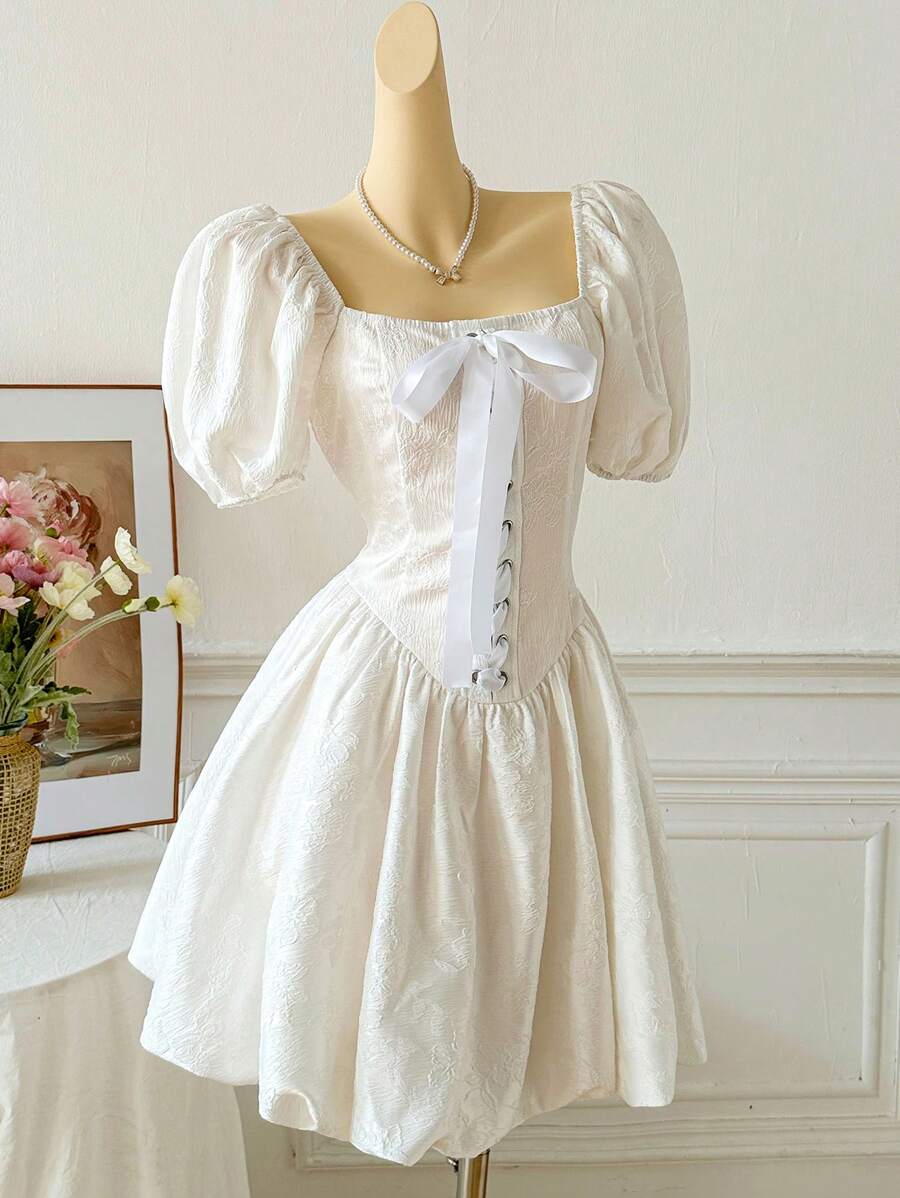 Modelyn Abito corto elegante da donna con scollo quadrato in pizzo e maniche corte