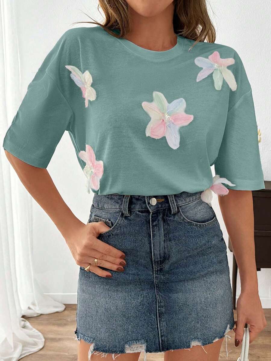 SHEIN Maglietta a maniche corte con applicazioni floreali, maglietta grafica stagionale estiva da donna