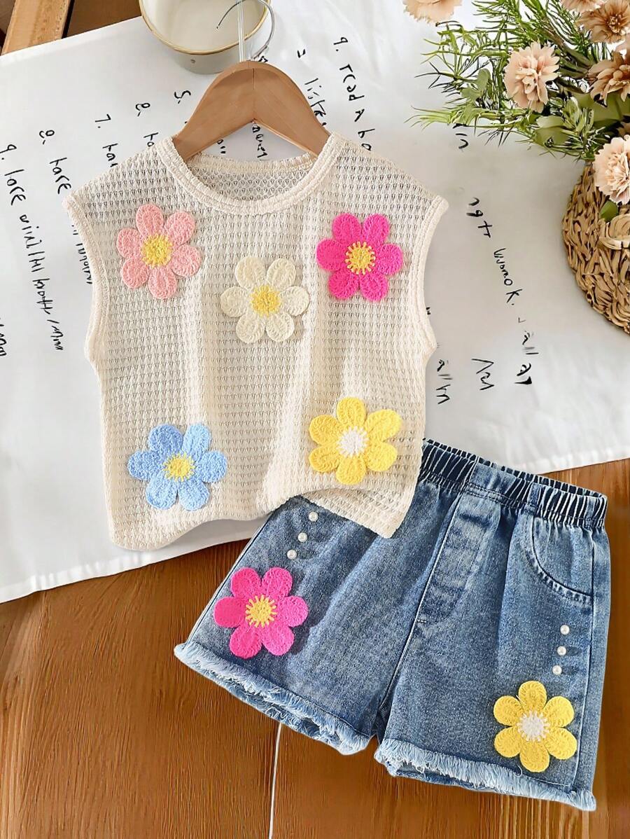 SHEIN Vintaside Kids Set da 2 pezzi di maglietta grafica rotonda casual e carina con maniche raglan e pantaloncini in denim con cintura elastica, frange e decorazioni floreali con perle per ragazze