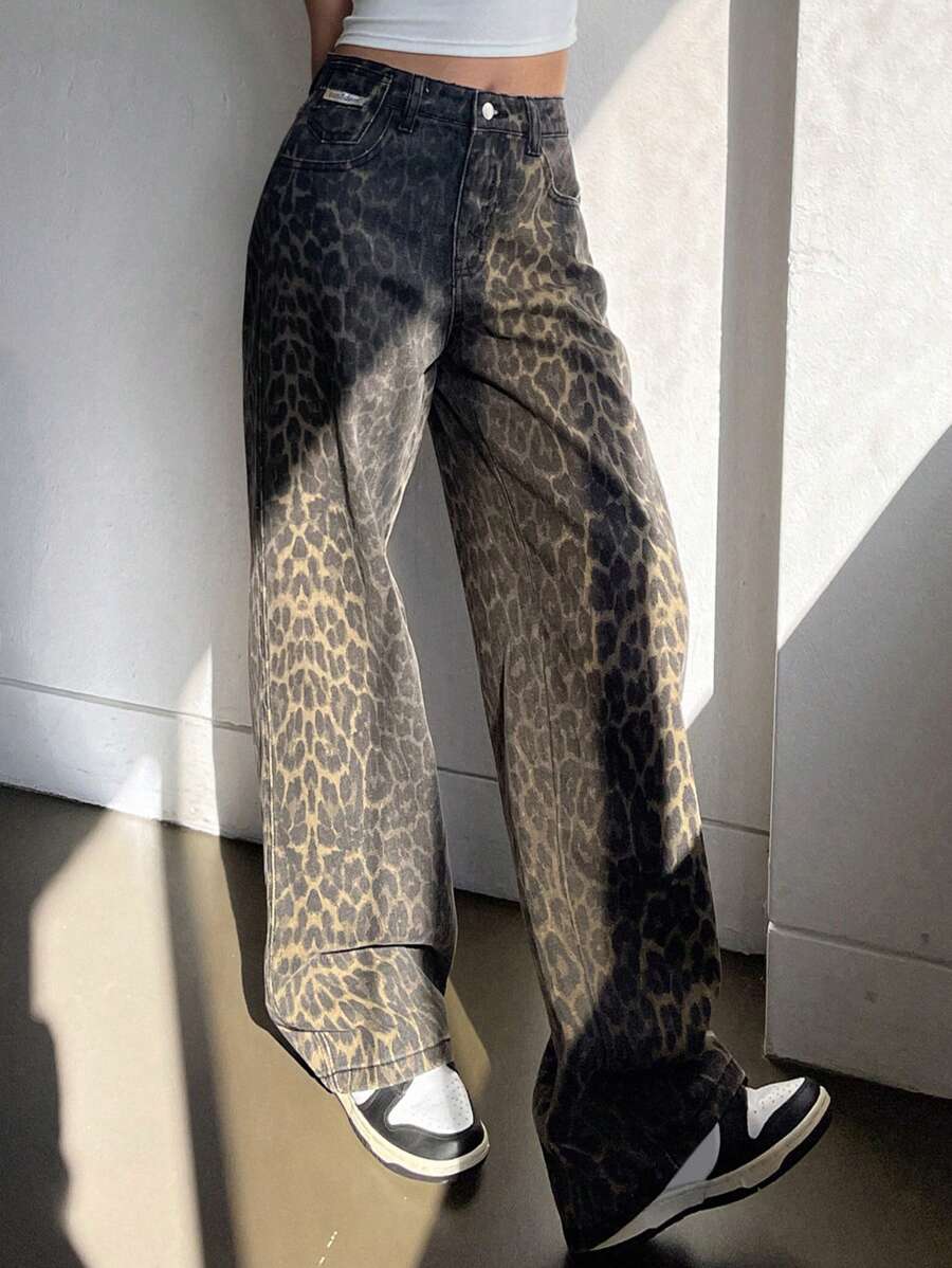 Dazy Tall Pantalones vaqueros holgados de estilo casual y urbano con estampado de leopardo para mujeres altas