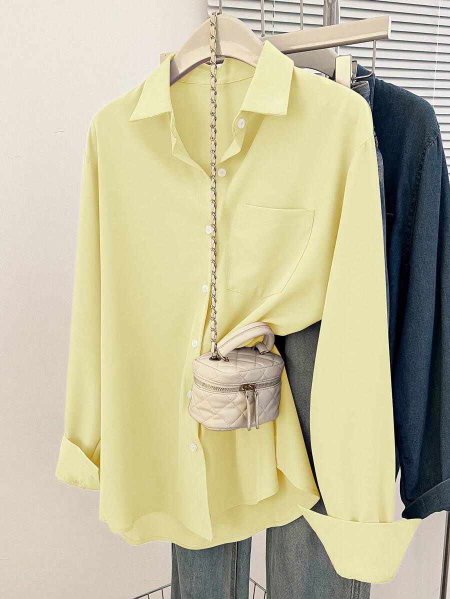 SHEIN EZwear Blusa informal de mujer talla grande con un solo abotonado, bolsillo, manga larga y de unicolor