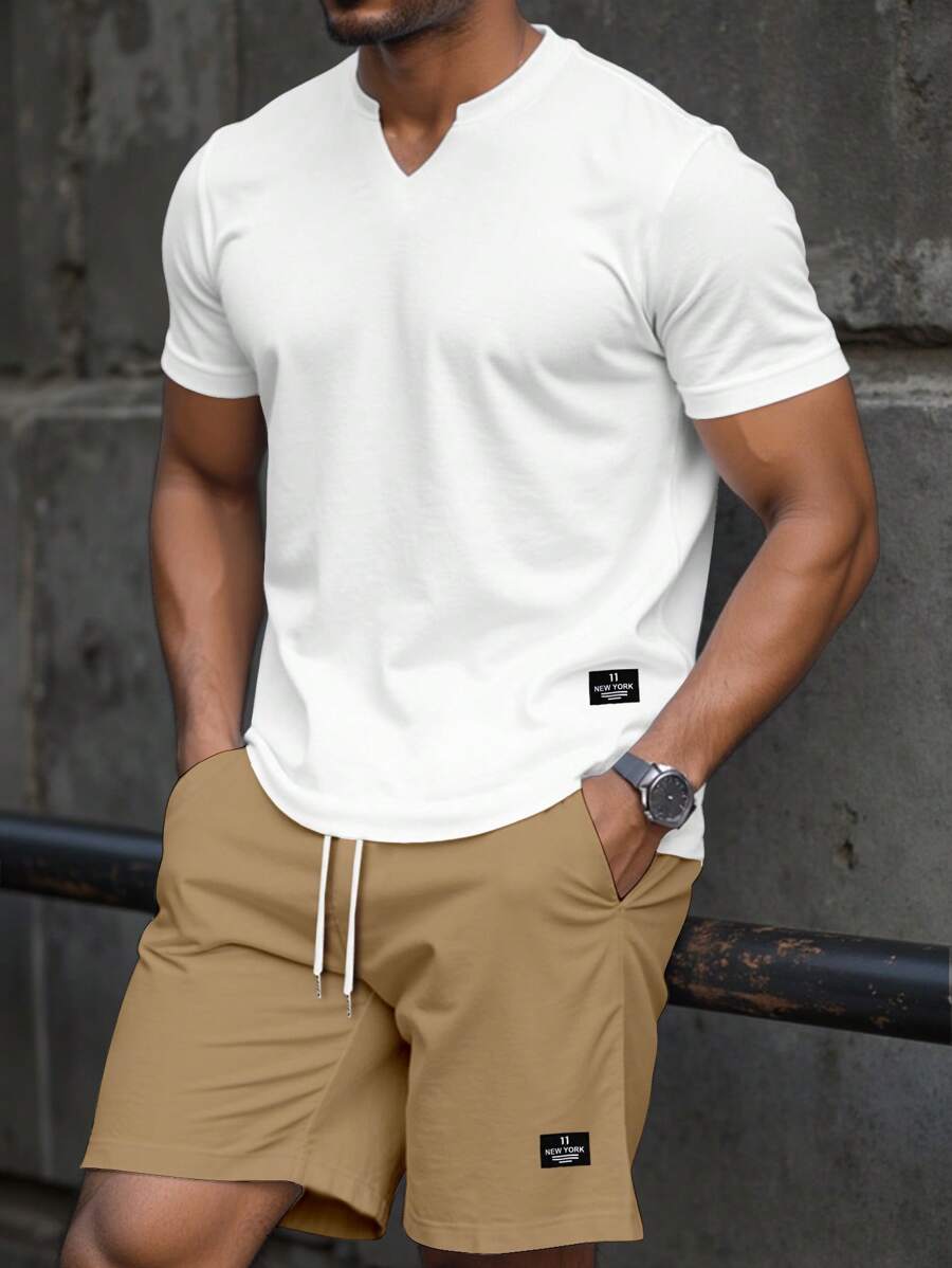 Manfinity Homme Conjunto de Camiseta de manga corta con escote en V y estampado de letras casual para hombre + Pantalones cortos con cordón en la cintura
