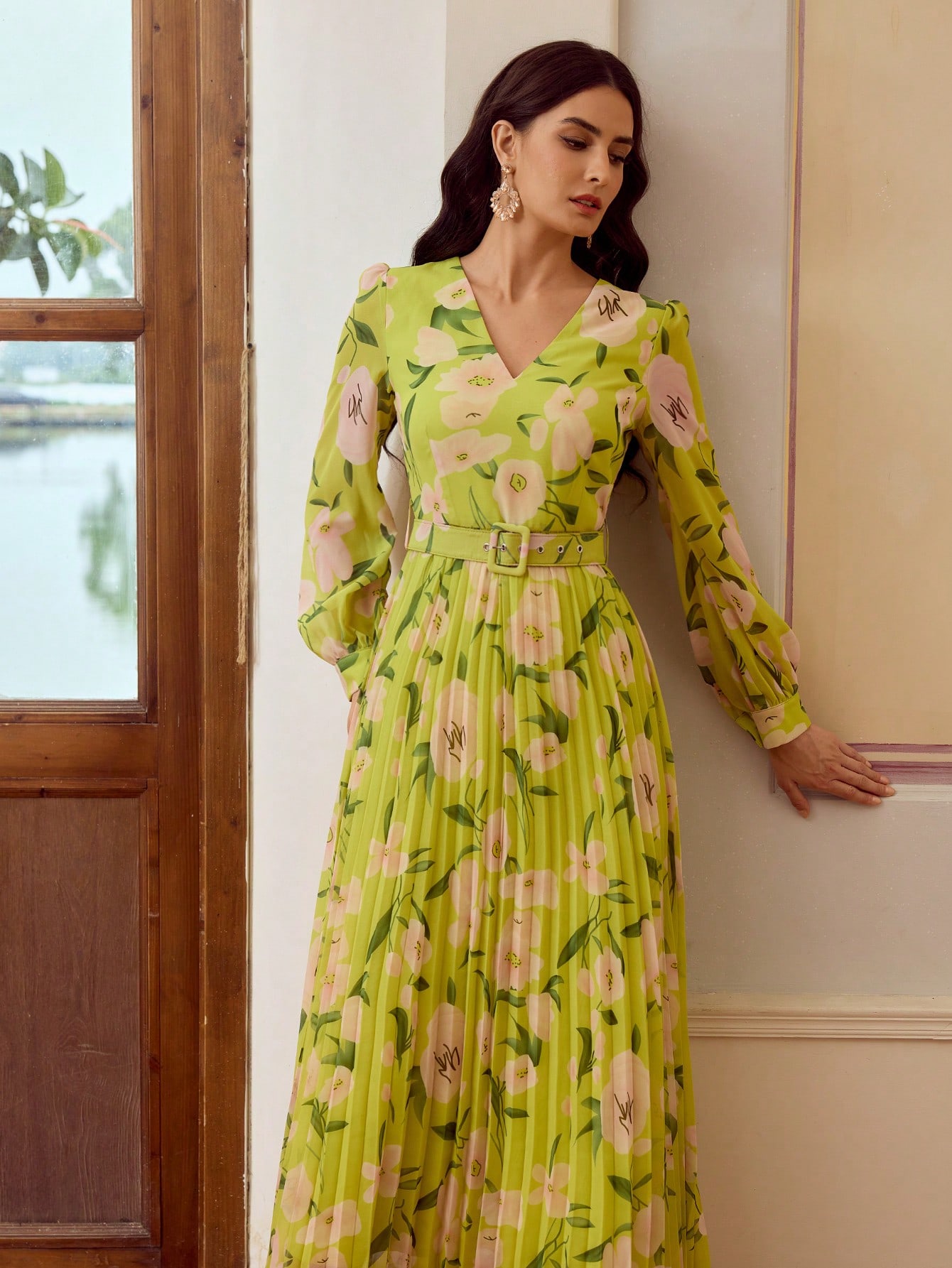 スーツ・フォーマル・ドレス le.ema flower design sleeve dress スーツ・フォーマル・ドレス le.ema flower design sleeve dress