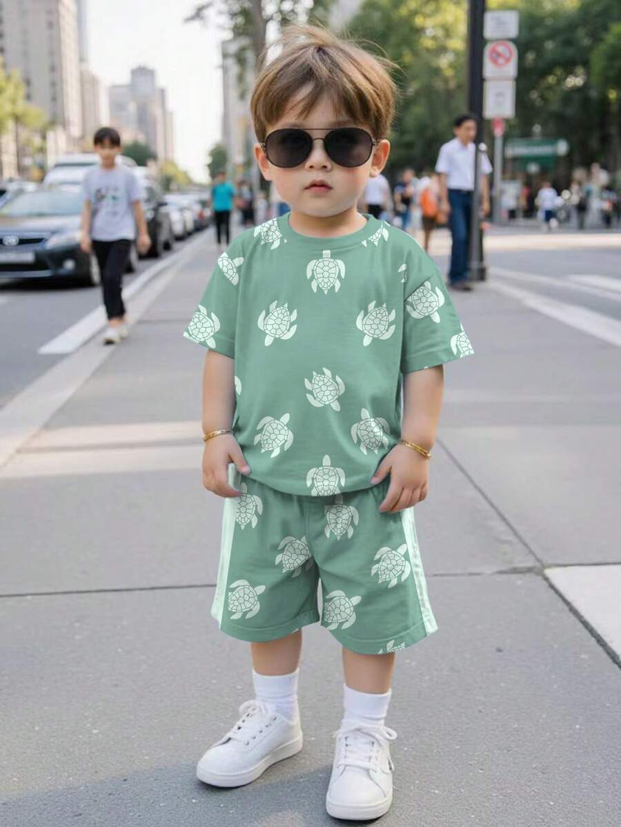 2pcs Young Boy Casual Cute Cartoon Turtle Graphic Round Neck Short Sleeve T-Shirt And Shorts Outfit, Fashionable Summer Set
