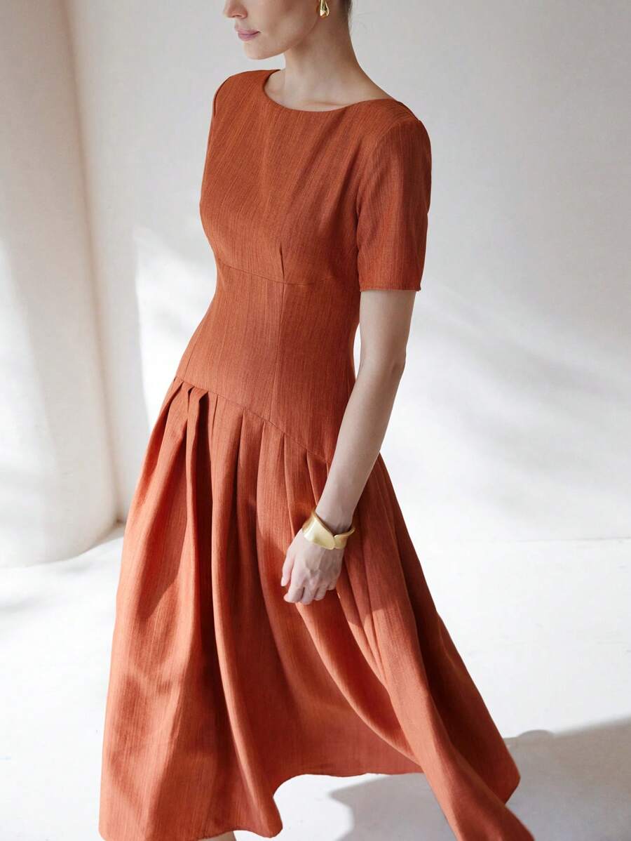 Aveloria Modichic Vestido de manga corta para uso diario, de unicolor, con cuello en V, abertura delantera y bajo plisado