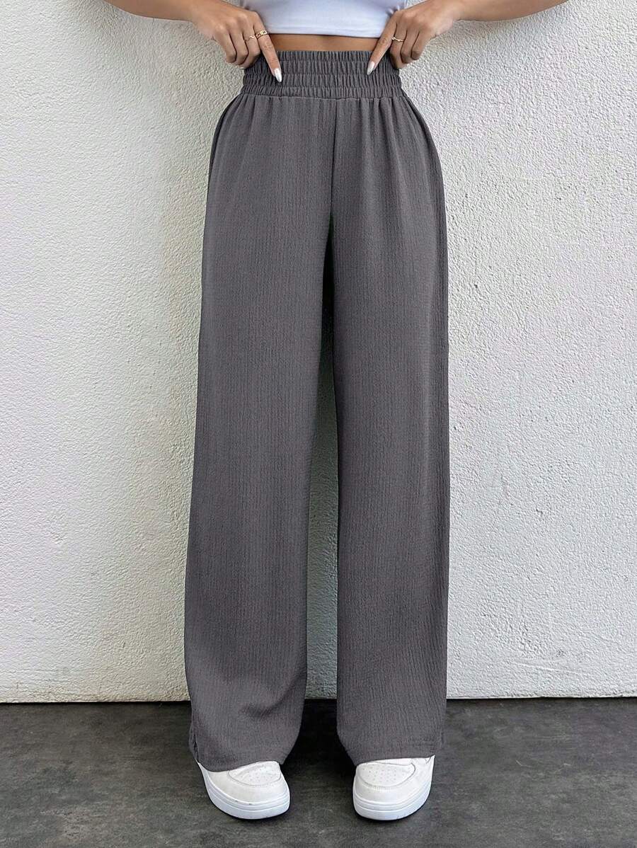 Pantalón cómodo y relajado en color beige para mujer