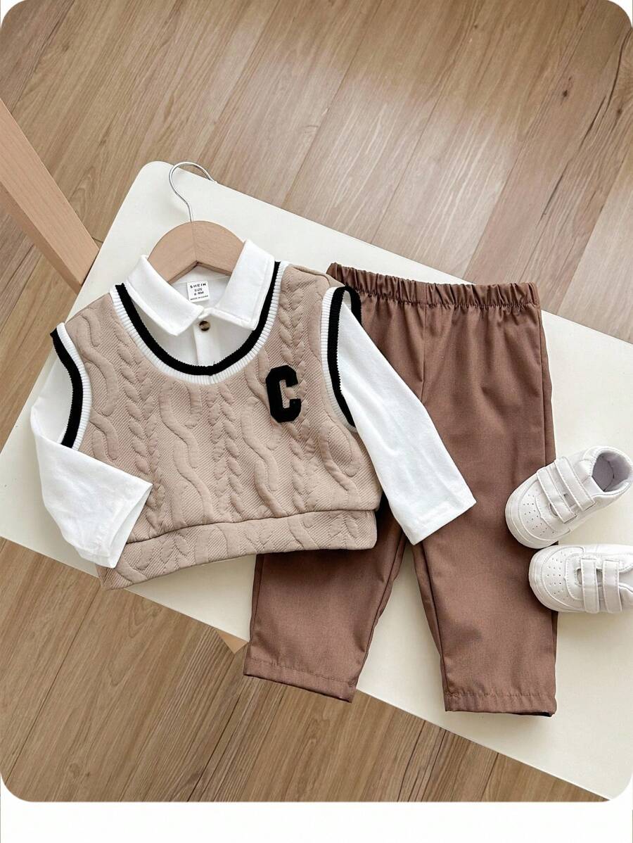 Conjunto de 3 piezas para niño pequeño de camiseta de punto casual universitaria, versátil y a juego, chaleco de color contrastado, camisa de manga larga y pantalones casuales caqui para volver al colegio, otoño/invierno