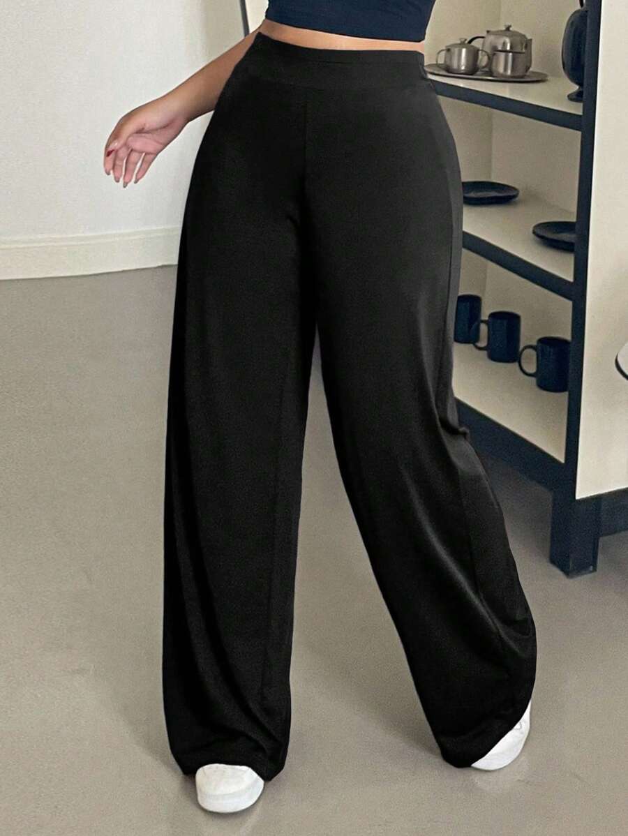 Dazy Plus Pantalones casuales de punto con cintura elástica y pierna acampanada de unicolor