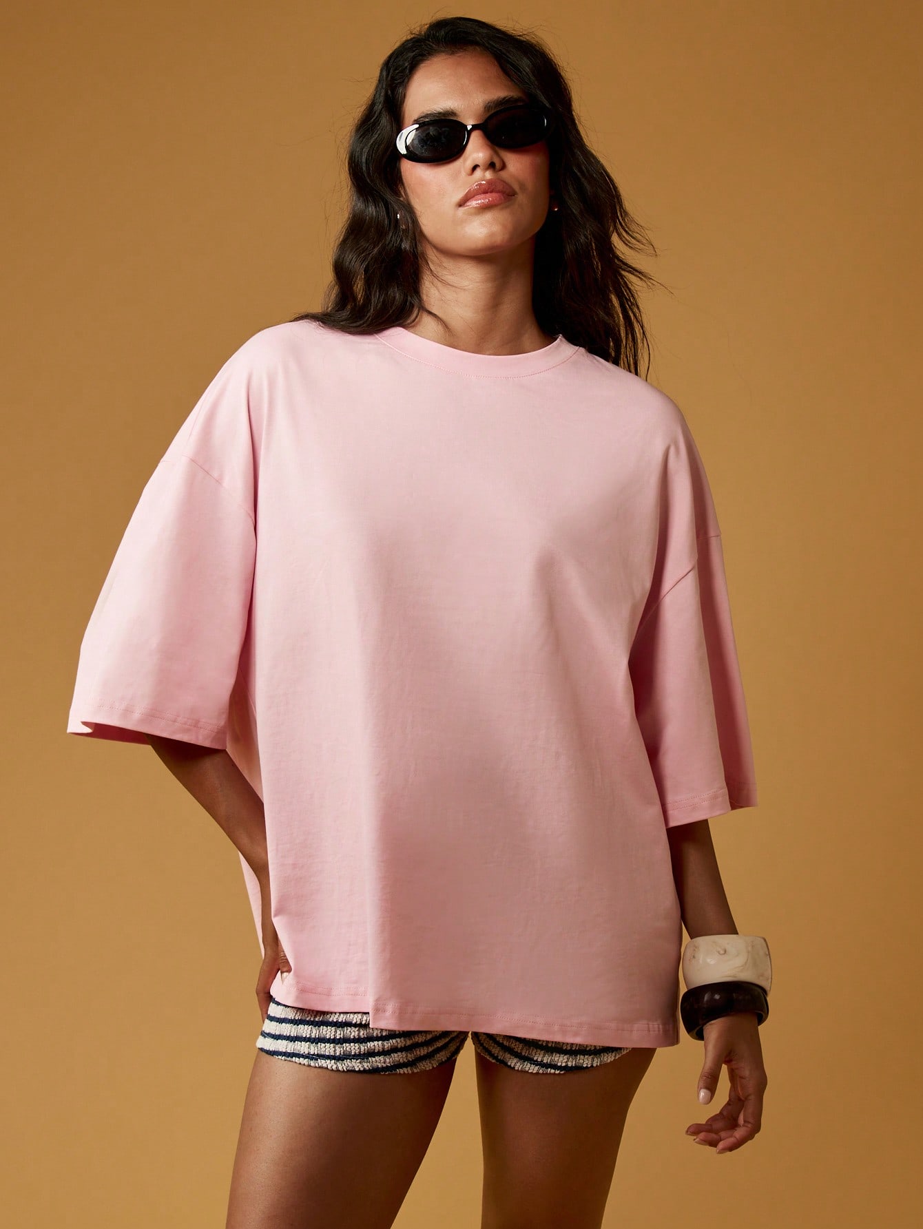 MISSGUIDED サントリーニ島 ギリシャ 旅行先 グラフィック