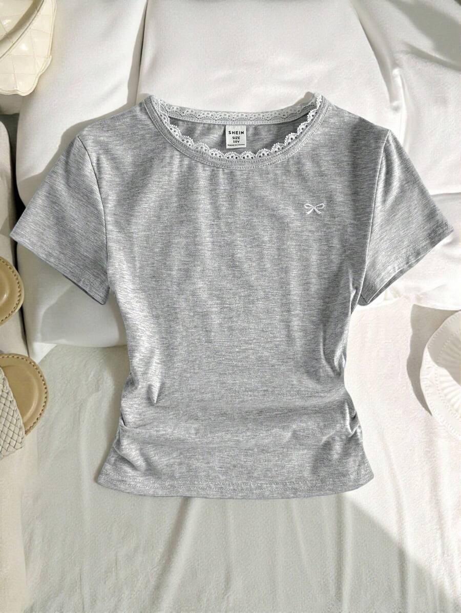 SHEIN Tween Girls' Casual Streetwear Style Fitted Lace Patchwork Round Neck Bow Embroidery Ruffle Short Sleeve Comfortable Stretch Cotton T-Shirt, Floral Gray