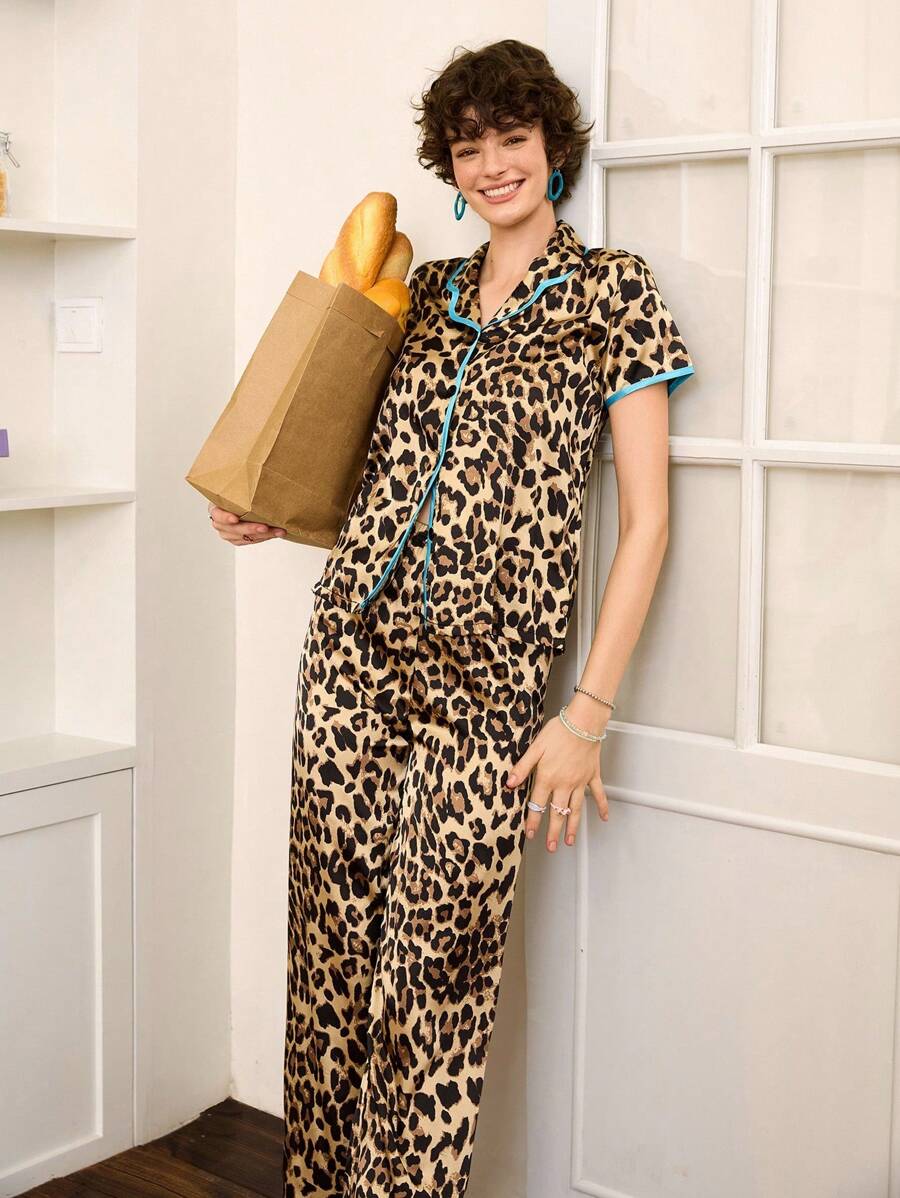 Chillnights Conjunto de pijama de mujer de satén con estampado de leopardo en patchwork y ribete contrastante
