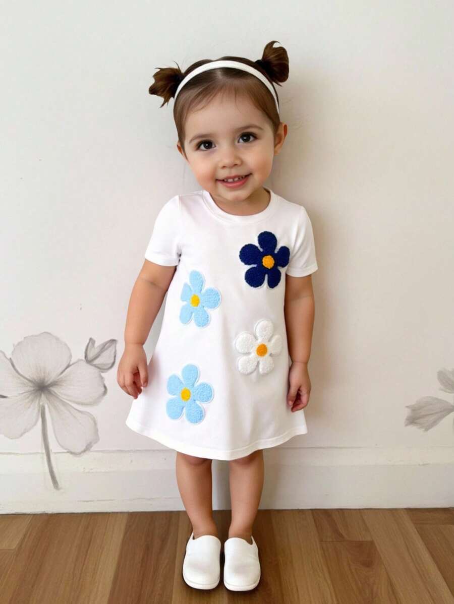 Abito-T-Shirt casual e dolce da bimba, con collo rotondo, colore bianco tinta unita, con ricamo, ampio