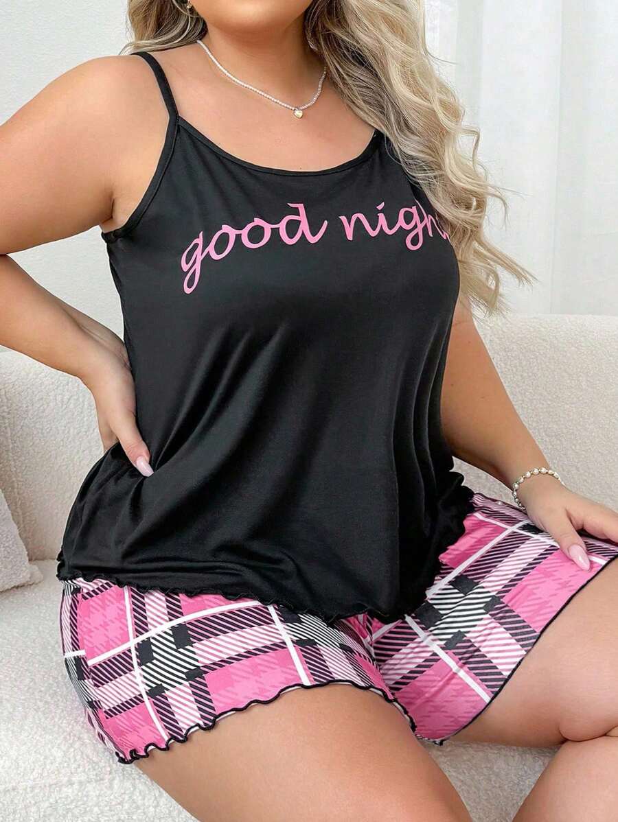 Set pigiama estivo con canotta a spalle scoperte stampa lettere inglesi e pantaloncini a quadri per taglie forti