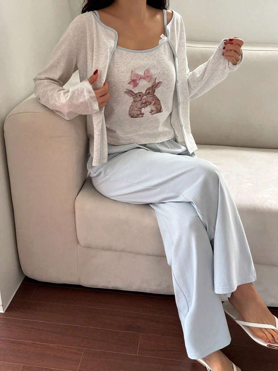 DAZY Set de pijama de 3 piezas para mujer con camiseta de tirantes con estampado de conejo de colores contrastantes, cárdigan y pantalones de unicolor