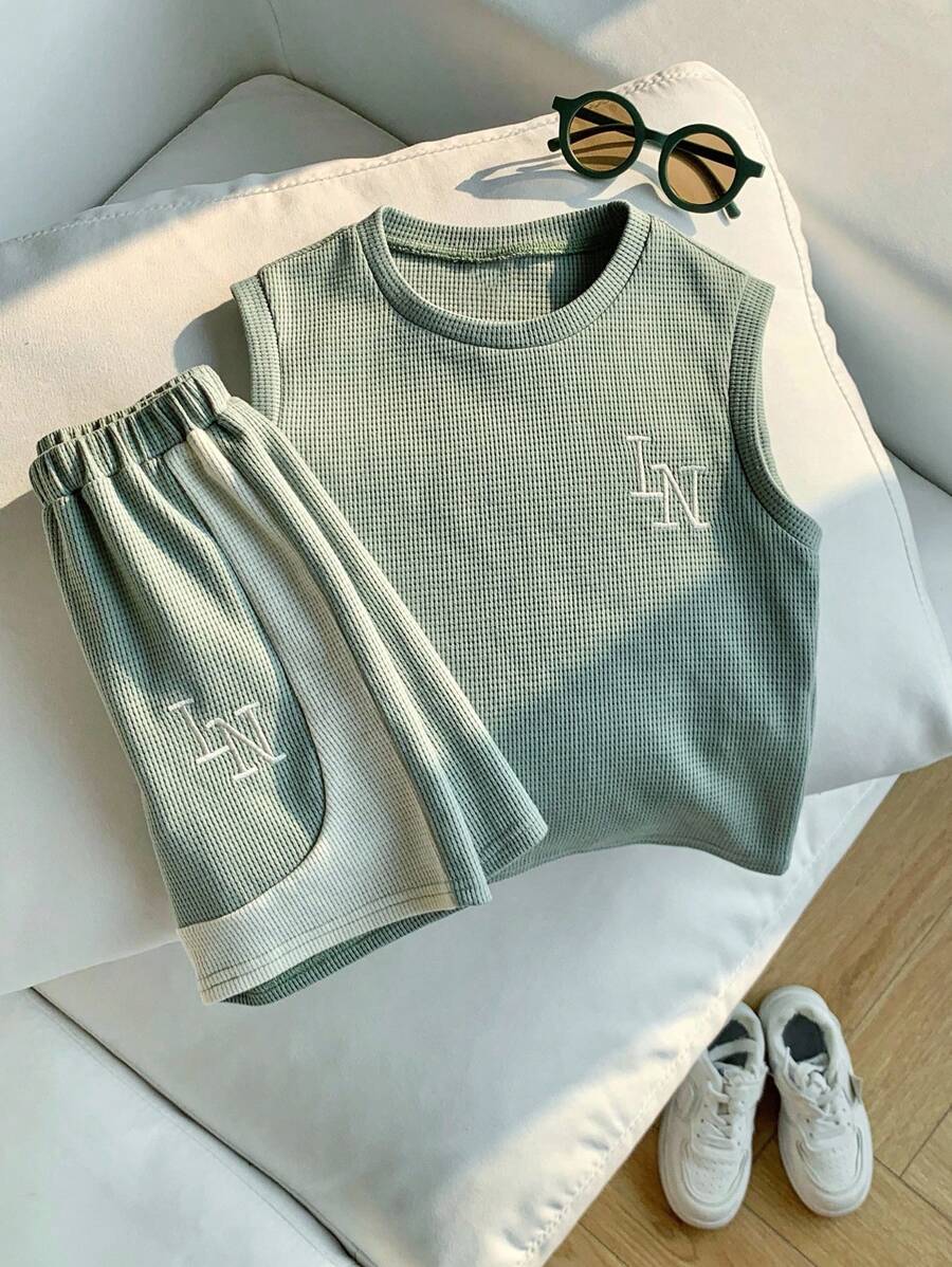 SHEIN 2pcs/Set Baby Boys Cute Casual Knit Contrast Color Sleeveless Top And Elastic Waist Shorts Set, Summer Baby Summer Sets Baby Casual Sets Green 2 Piece For Baby Boy Newborn Light Green Outfit Unisex