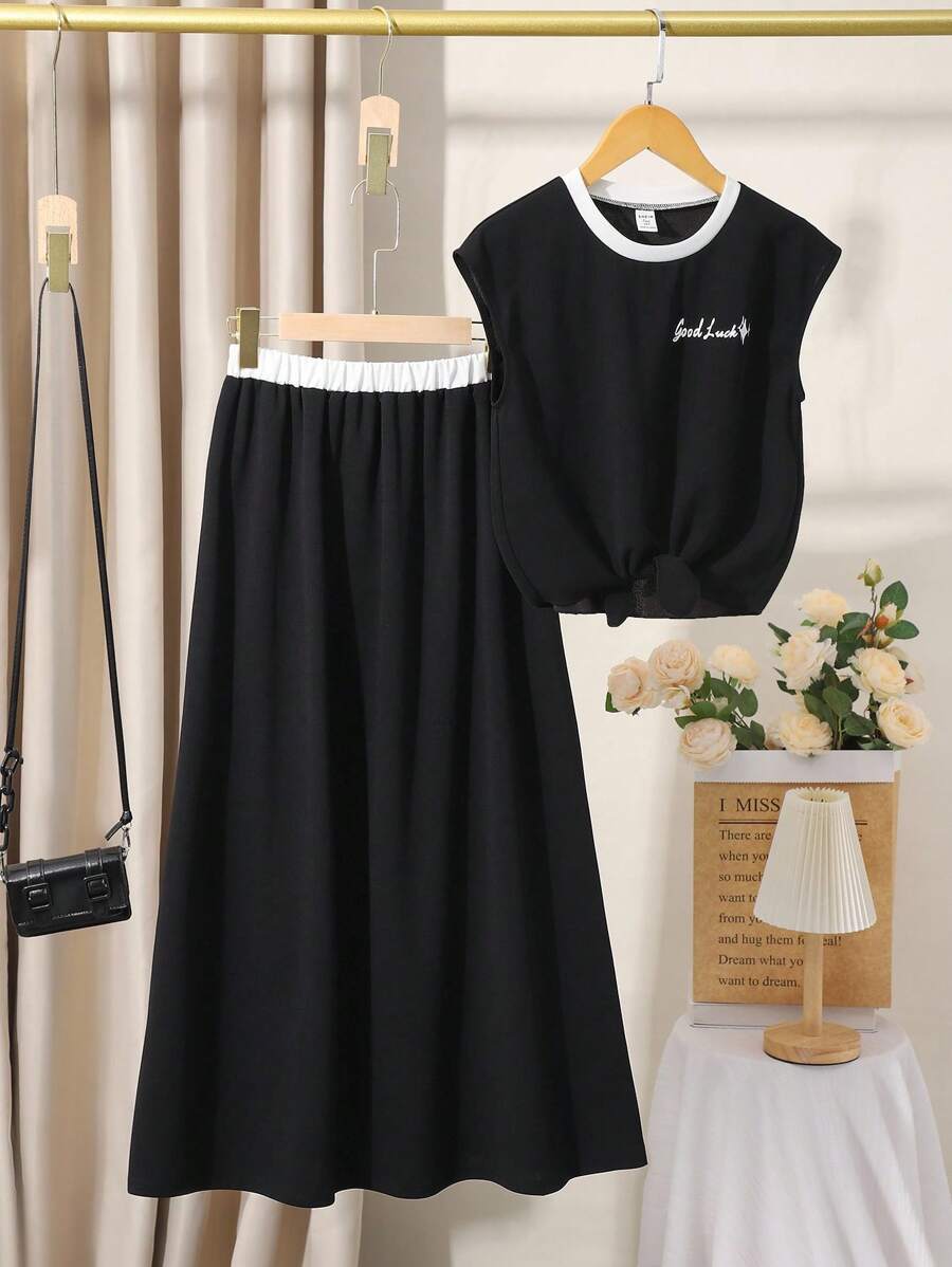 Conjunto de verano informal de top corto sin mangas con estampado de letras y falda larga para adolescentes