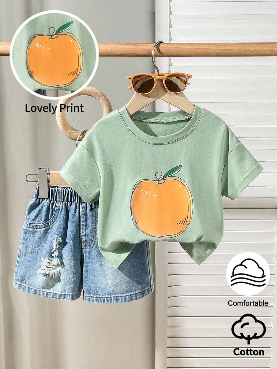 Baby Boys 2-Piece Summer Set, Casual Cute Fresh Style Recommended. Green Fresh And Cooling Combination, Round Neck Short Sleeve Green Top Decorated With Oranges, Lively And Cute, Paired With Vintage Washed Blue Elastic Waist Ripped Denim Shorts Energetic. Loose Fit Design , Suitable For Outings, Kindergarten Daily Wear, Beach Vacation Strolling, Birthday Gifts Etc, Effortlessly Creating Adorable Look!