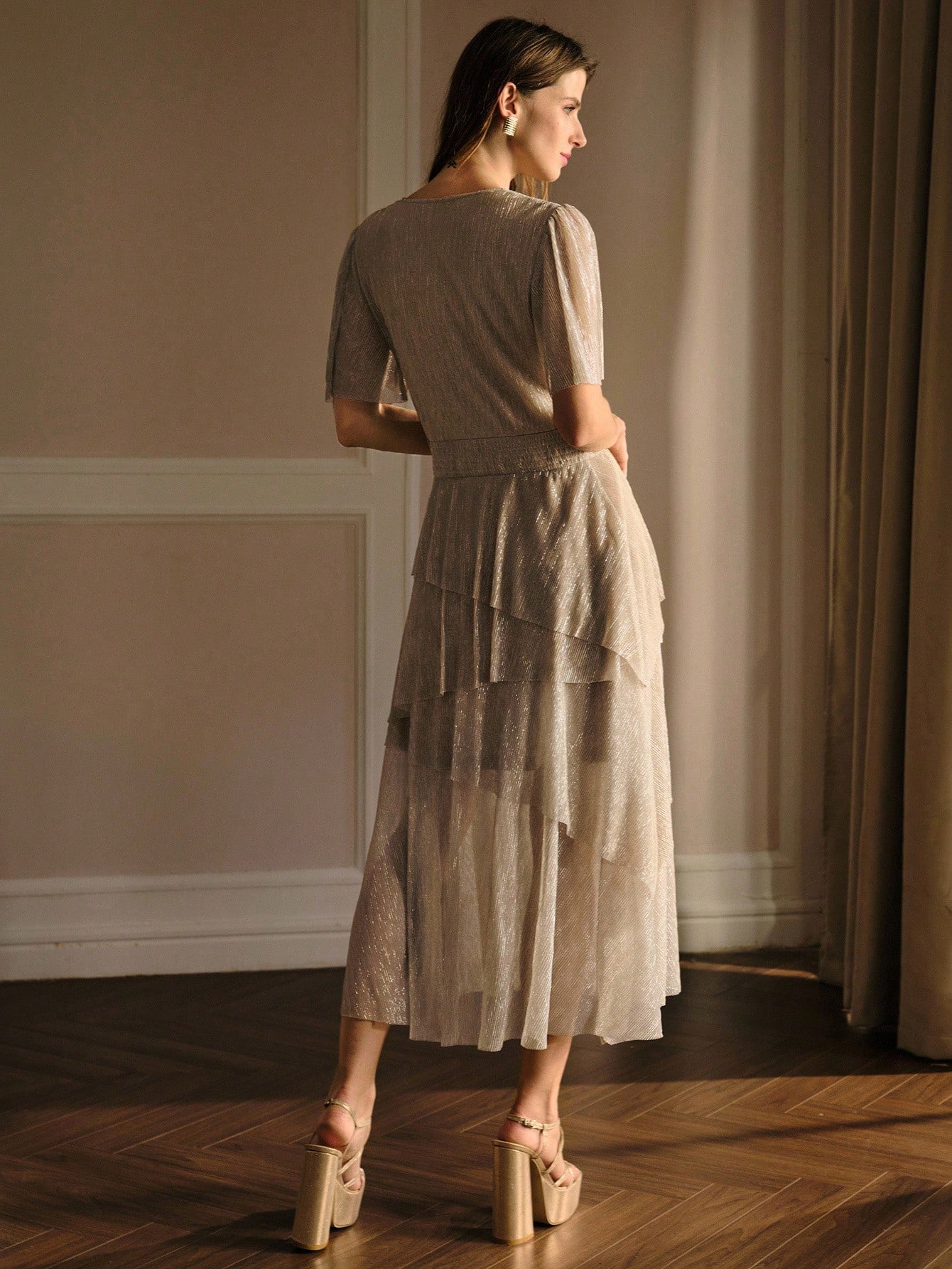 ASYMMETRICAL HEM WAIST TIE SHIRRED MIDI DRESS｜Motf