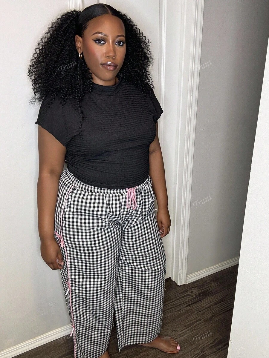 Truni Calça Pantalona de Perna Larga com Laço em Contraste em Xadrez Preto e Branco, Plus Size, Casual