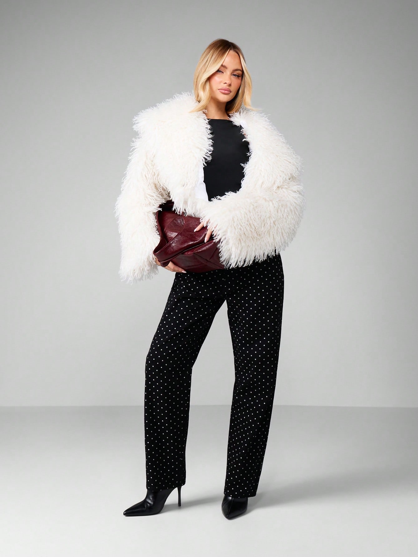 MISSGUIDED フェイクファーオープンフロントコート｜MISSGUIDED