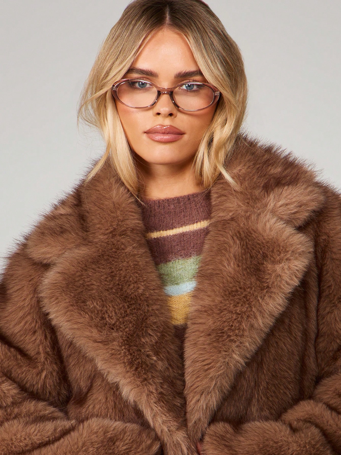 MISSGUIDED フェイクファーオープンフロントオーバーサイズコート