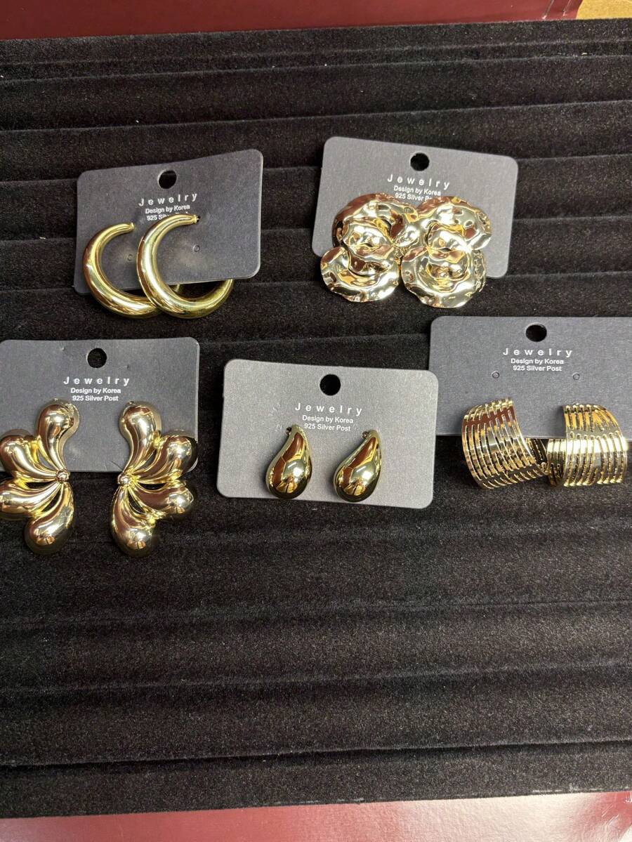 Conjunto * 5 pares de brincos modernos, adequados para uso casual, trabalho, festas noturnas e férias.