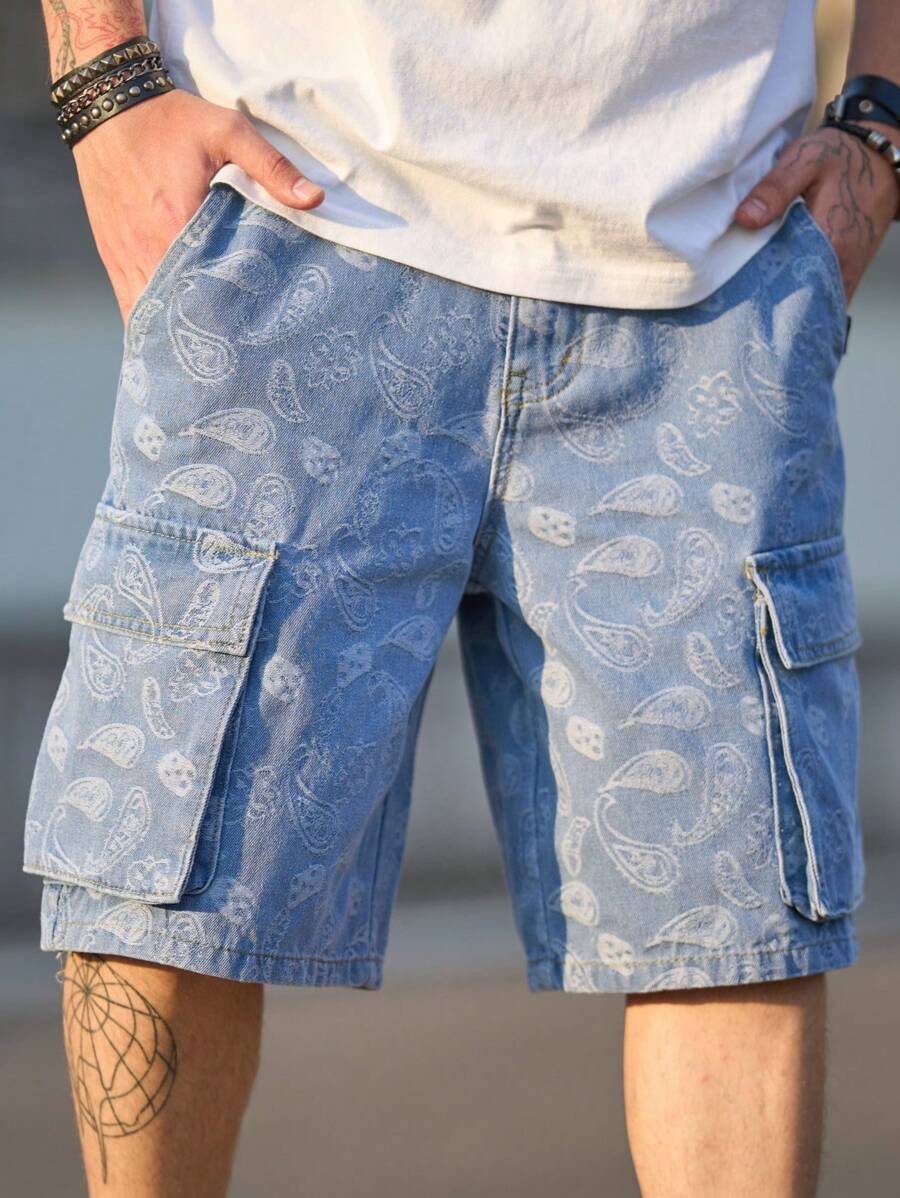 Pantaloni scurți casual bărbătești din denim albastru deschis, spălați, cu buzunare și imprimeu cu caju