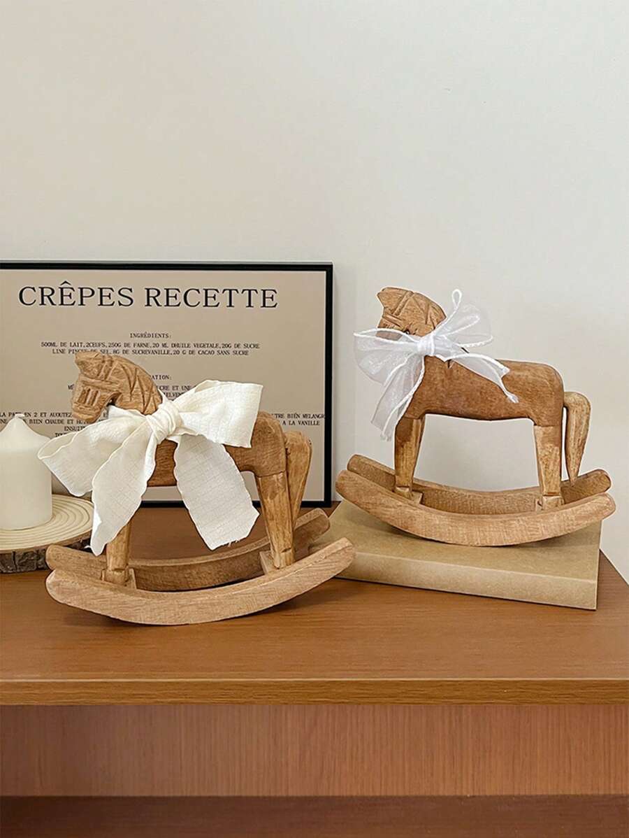 1pc Wooden Horse Creative Hand Carved Wooden Horse With Ribbon Vintage Rustic Series Retro Vibe Style Rocking Horse Desktop Decor Ornament For Friends Commemorative Gift Decorative Accessories