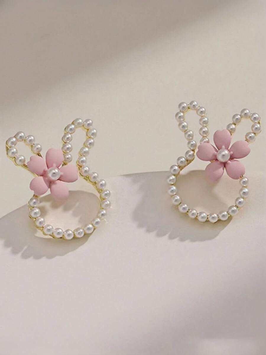1 par de pendientes con forma de conejito con flor y diseño de perlas dulces, adecuado para uso diario, puede ser un regalo para días festivos, cumpleaños y Pascua