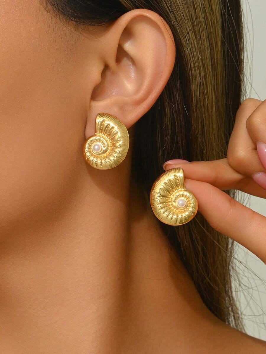 1 Pair Stainless Steel Seashell Earrings Inlaid With White Plastic Beads, Suitable For Women's Daily Outfit, Beach Holiday Wear, Or Festival Gifts